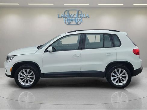 Used 2017 Volkswagen Tiguan Limited w/ Premium Package image 2