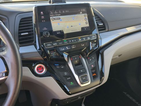 Used 2024 Honda Odyssey Elite image 22