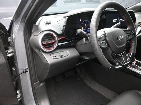 New 2026 Chevrolet Trax RS FWD image 12