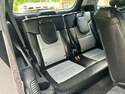Used 2023 Ford Explorer XLT w/ Equipment Group 202A AWD/4WD image 39
