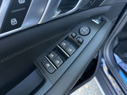 New 2026 BMW X5 xDrive40i w/ Parking Assistance Package image 17