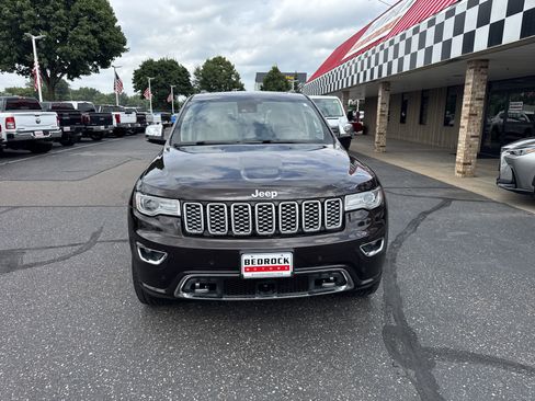 Used 2017 Jeep Grand Cherokee Overland w/ Jeep Active Safety Group image 2