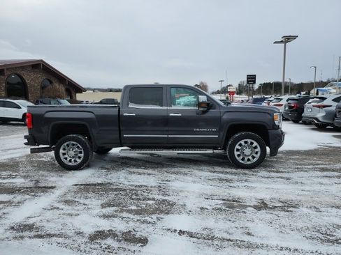 Used 2016 GMC Sierra 2500 Denali w/ Duramax Plus Package image 2