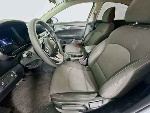 Used 2024 Kia Forte LXS w/ LXS Technology Package FWD image 13