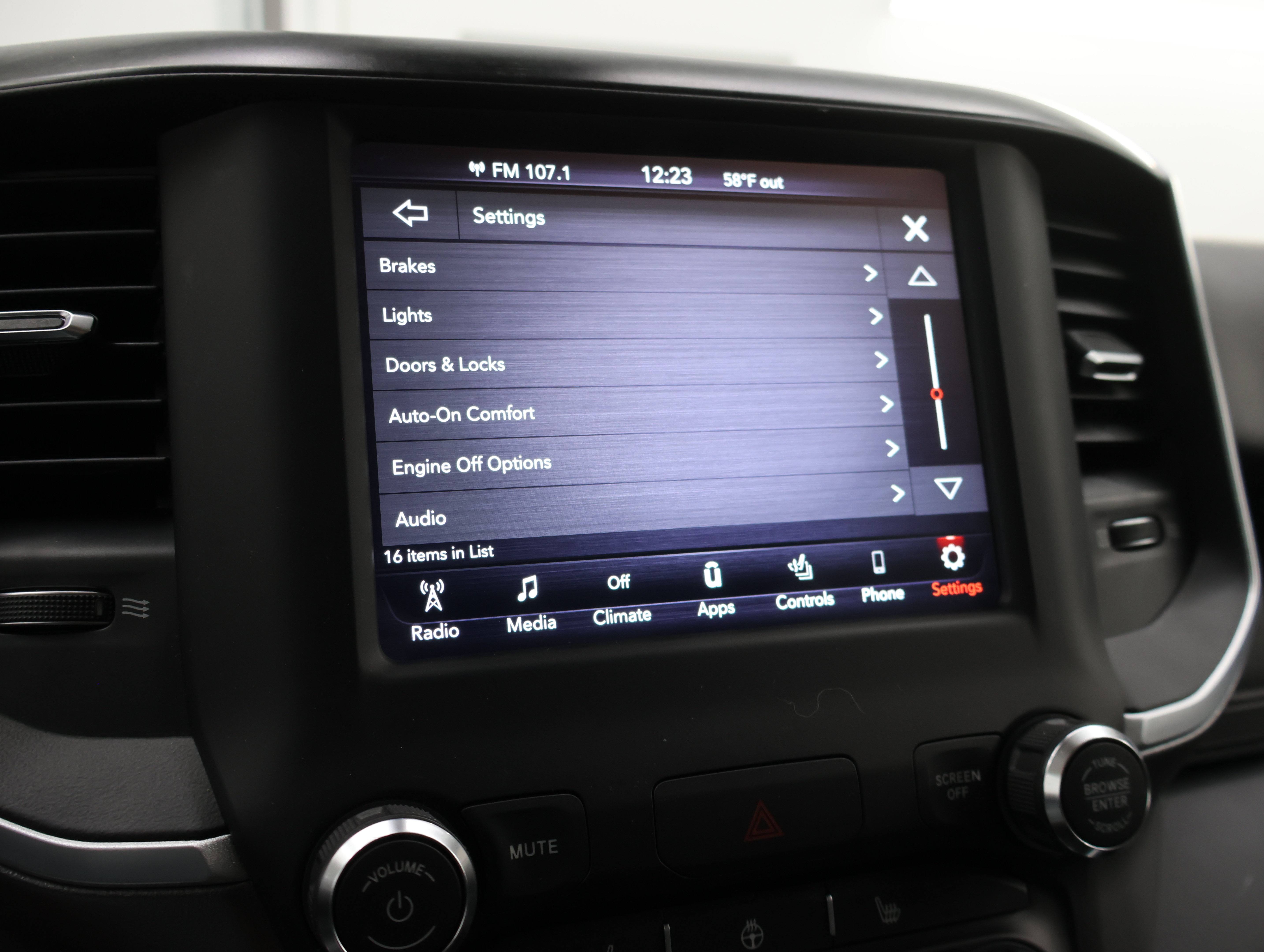 Used 2020 RAM 1500 Big Horn AWD/4WD image 54
