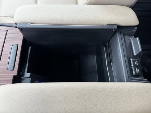 Certified 2023 Toyota Sienna XLE image 25