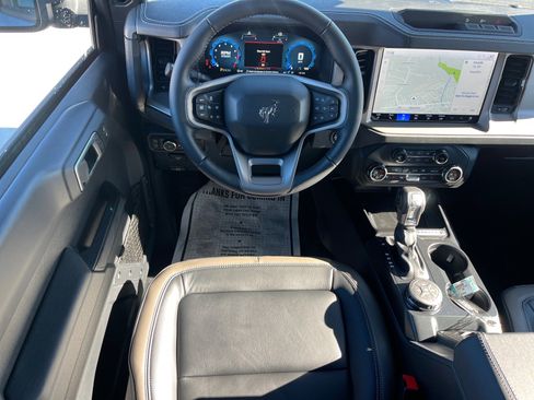 New 2025 Ford Bronco Outer Banks image 6