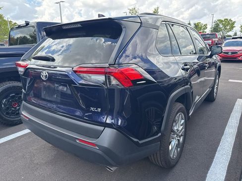 Used 2023 Toyota RAV4 XLE Premium image 4