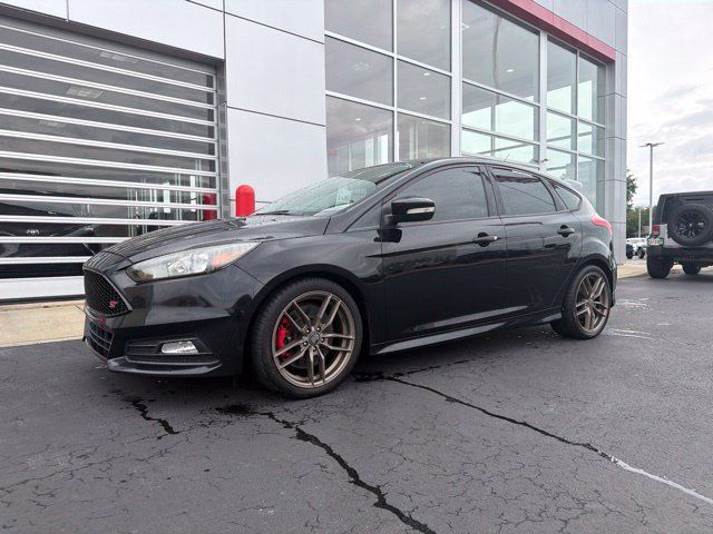 Used 2016 Ford Focus ST FWD image 3