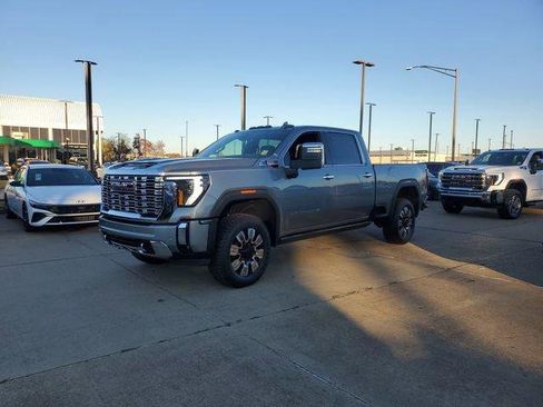 New 2026 GMC Sierra 2500 Denali w/ Denali Reserve Package AWD/4WD image 3