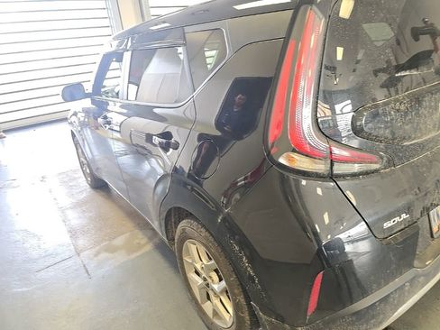 Used 2025 Kia Soul LX w/ LX Technology Package image 5