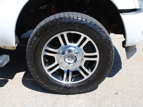 Used 2015 Ford F250 Platinum w/ FX4 Off-Road Package AWD/4WD image 44