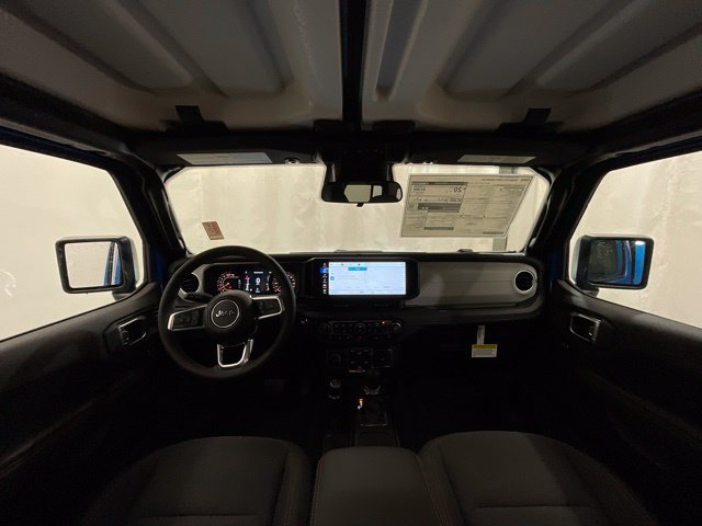 New 2026 Jeep Wrangler Unlimited Sahara w/ Whitecap Package AWD/4WD image 16