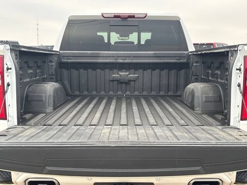 Used 2025 Chevrolet Silverado 1500 High Country AWD/4WD image 33