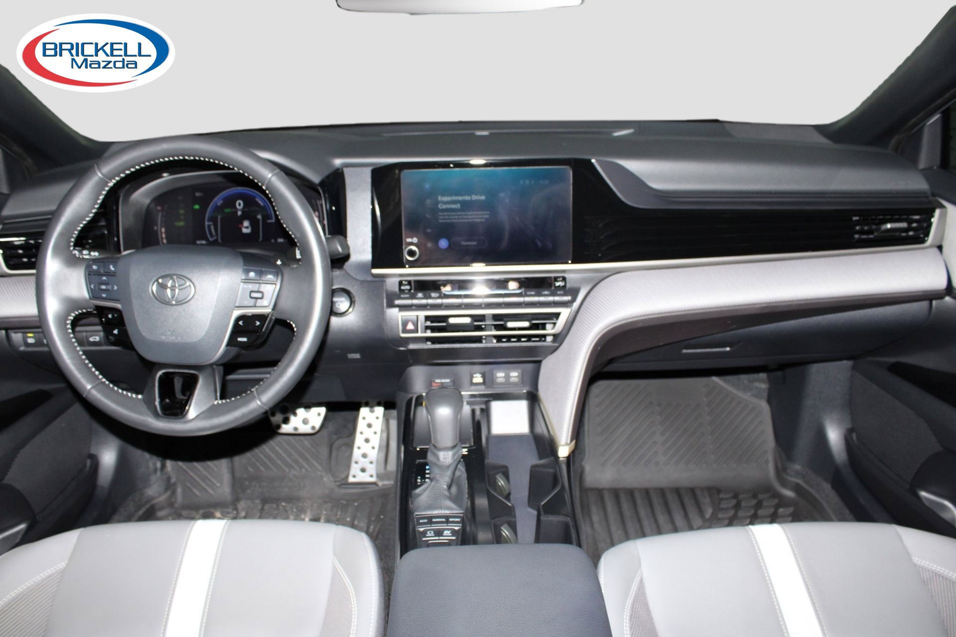 Used 2025 Toyota Camry SE FWD image 24