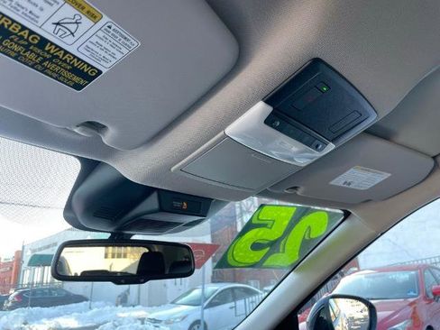 Certified 2025 Nissan Rogue SL image 28