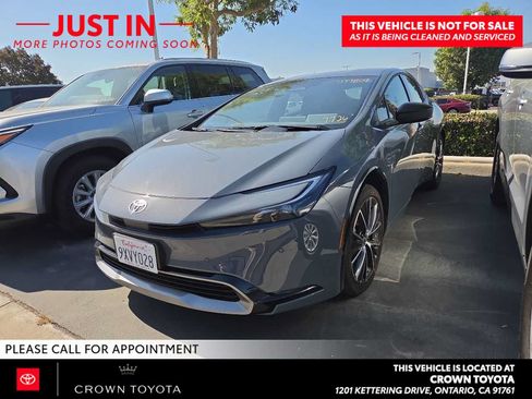 Used 2026 Toyota Prius XLE FWD image 1