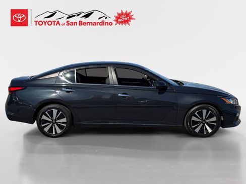Used 2022 Nissan Altima 2.5 SV image 6