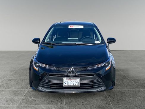 Used 2025 Toyota Corolla LE FWD image 8