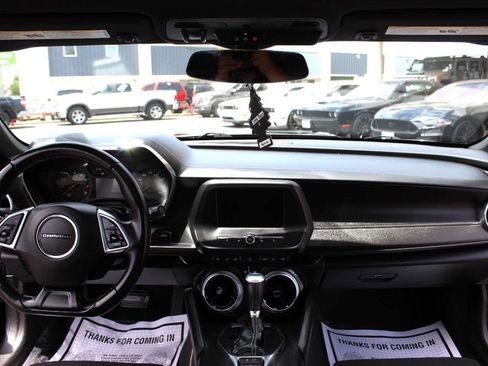 Used 2022 Chevrolet Camaro LT image 17