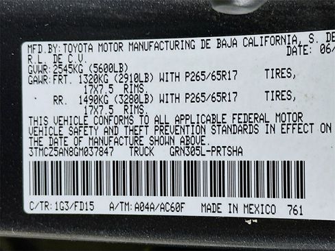 Used 2016 Toyota Tacoma TRD Sport image 39