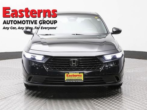 Used 2023 Honda Accord Sport image 2