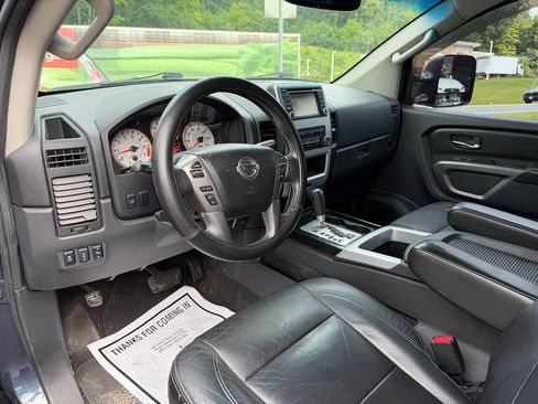 Used 2015 Nissan Titan PRO-4X w/ Pro-4x Luxury Package AWD/4WD image 11