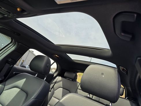 Used 2018 Mercedes-Benz GLA 250 4MATIC image 9