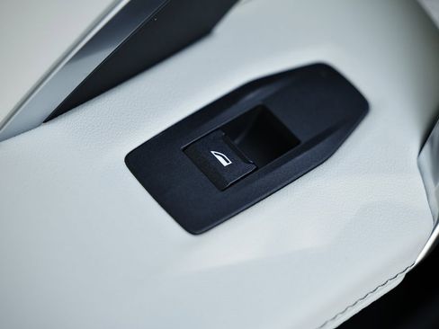 New 2026 BMW X1 xDrive28i w/ Convenience Package image 23