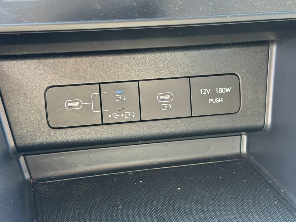 Used 2025 Hyundai Sonata SEL FWD image 34