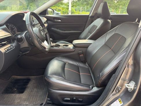 Used 2022 Nissan Altima 2.0 SR FWD image 21