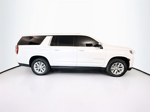 Used 2024 Chevrolet Suburban Premier w/ Advanced Technology Package AWD/4WD image 37