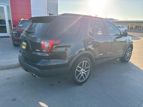 Used 2016 Ford Explorer Sport w/ Equipment Group 401A AWD/4WD image 9