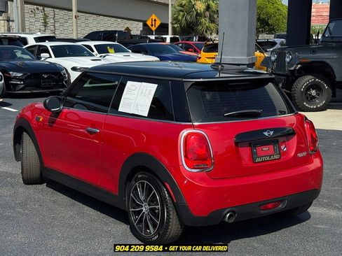 Used 2017 MINI Cooper 2-Door Hardtop FWD image 5