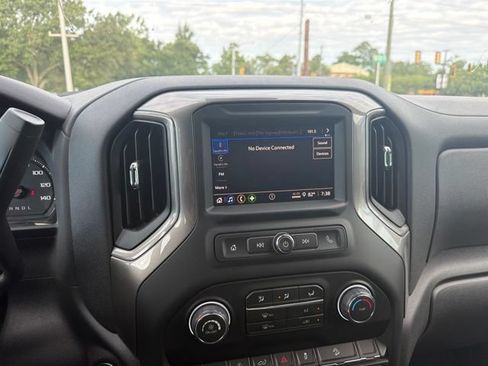 Used 2026 Chevrolet Silverado 1500 Custom Trail Boss AWD/4WD image 14