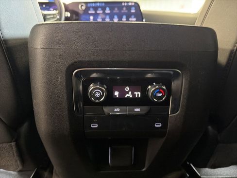 Used 2025 Chevrolet Tahoe LT AWD/4WD image 27