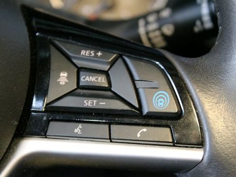Used 2022 Nissan Altima 2.5 Platinum AWD/4WD image 22
