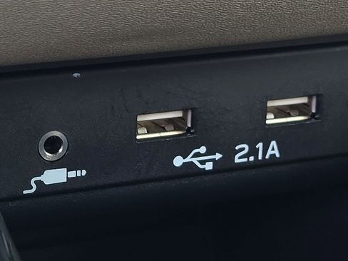 Used 2021 Subaru Outback Limited image 16