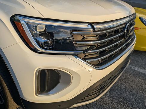 Used 2024 Volkswagen Atlas SE w/ Panoramic Sunroof Package image 20