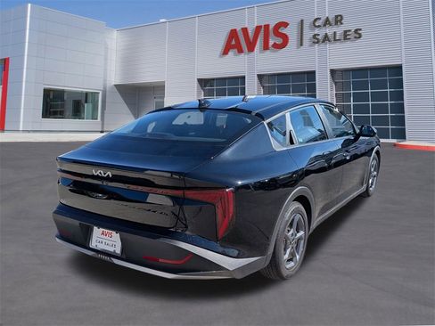 Used 2025 Kia K4 LXS image 6
