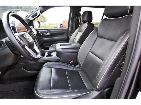 Used 2024 GMC Yukon SLT AWD/4WD image 6