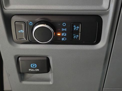 Used 2022 Ford F150 XL w/ Equipment Group 101A High RWD image 38