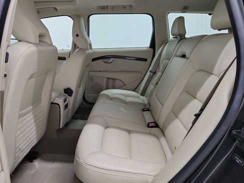 Used 2013 Volvo XC70 3.2 image 11