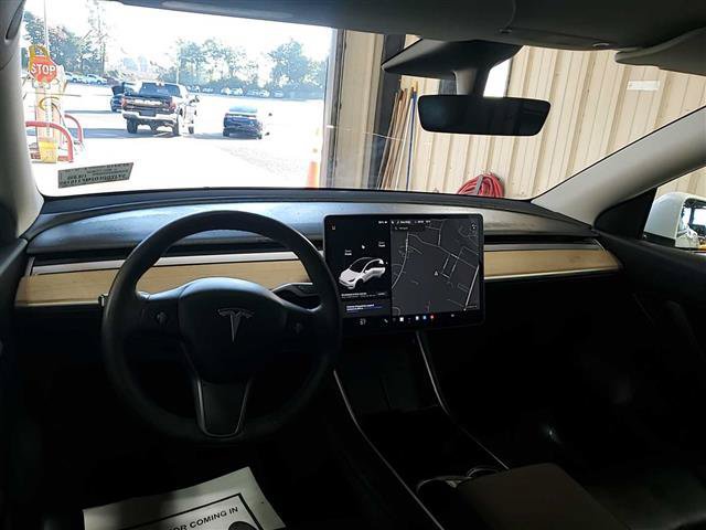 Used 2021 Tesla Model Y 2WD image 10