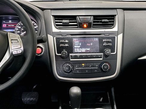 Used 2017 Nissan Altima 2.5 image 9