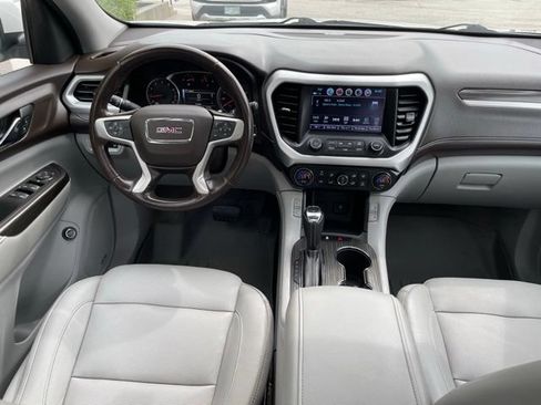 Used 2019 GMC Acadia SLT AWD/4WD image 9