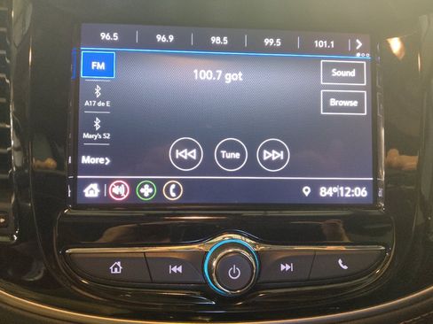 Used 2022 Chevrolet Trax LT w/ Sport Edition FWD image 25