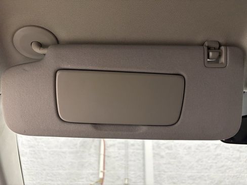 Used 2018 Chevrolet Equinox LT image 20