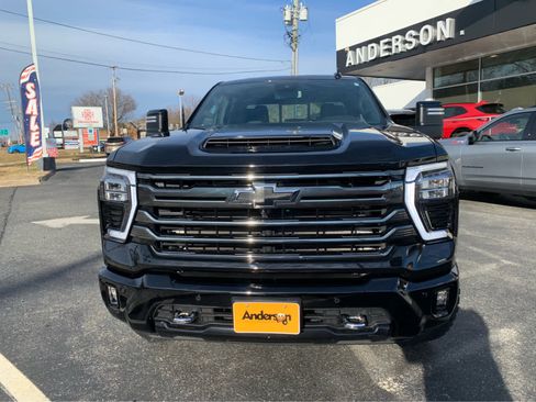 Used 2024 Chevrolet Silverado 3500 High Country w/ Midnight Edition image 2