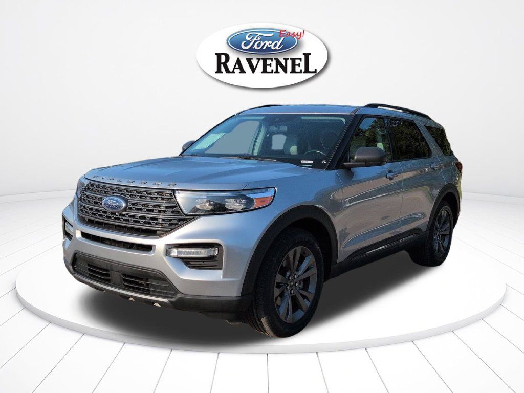 Used 2021 Ford Explorer XLT w/ Equipment Group 202A RWD image 8
